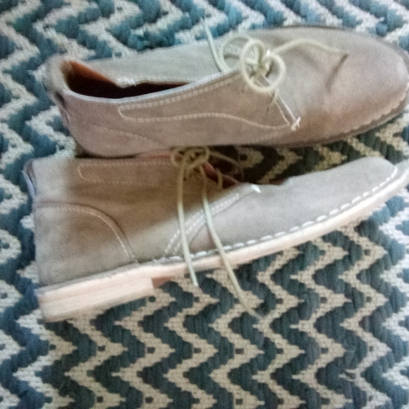 Guess Suede Khaki 9.5 Men\'s main image 9
